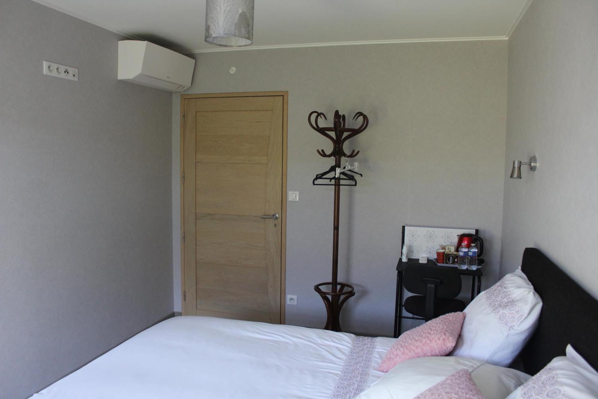 B&B La Lyre Saint-Georges-du-Bois  Экстерьер фото